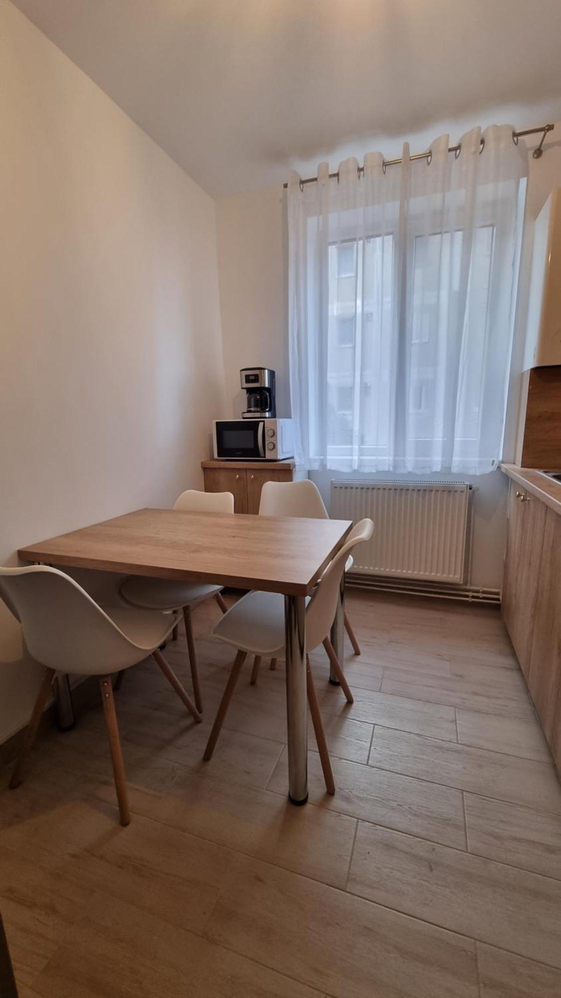 Comodo Apartment Turda Esterno foto